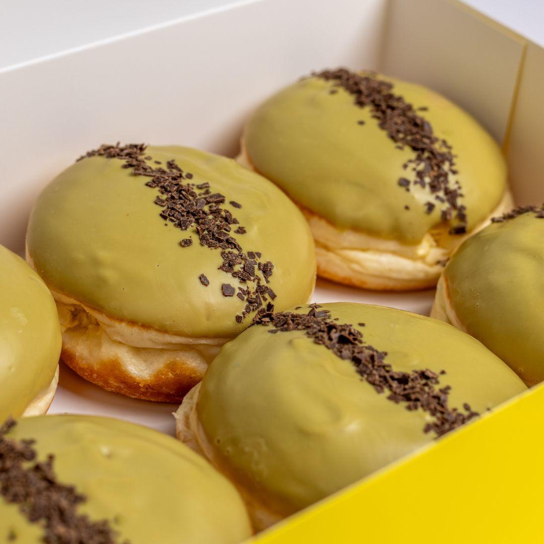 Walkers Doughnuts choc pistachio